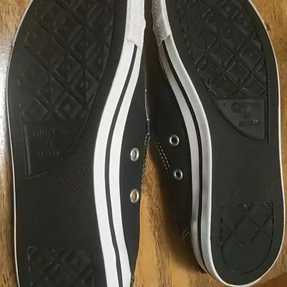 Women's Black Converse All Stars Low Top- Size 7 and 7.5 - Picture 4 of 10